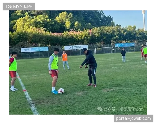 中国足协举办精英青训教练培训，重点课程为现代攻防战术理念